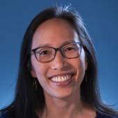 Evelyn Tang headshot